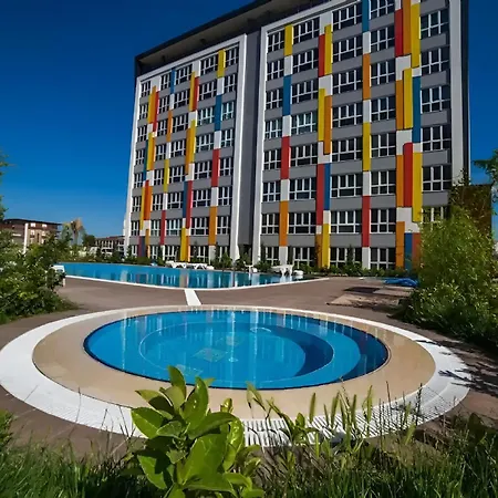Sunshine Airport - Spa, Pool 88 *