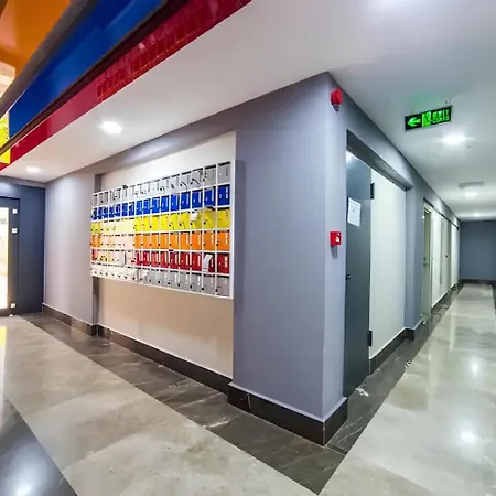 Sunshine Airport - Spa, Pool 88 Апартаменты