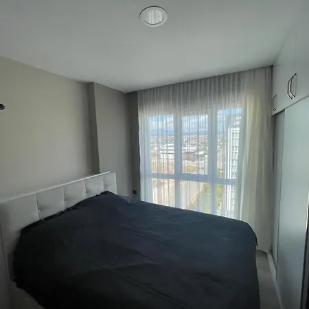 Sunshine Airport - Spa, Pool 88 Apartment *